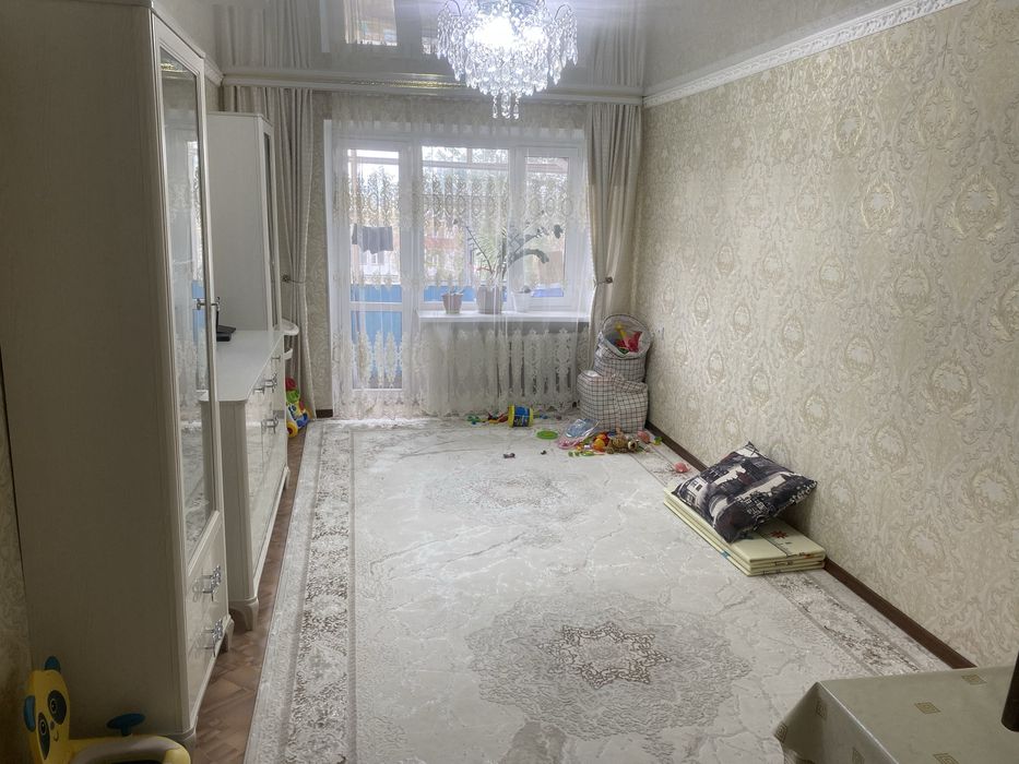 3 бөлмелі үй сатылады.