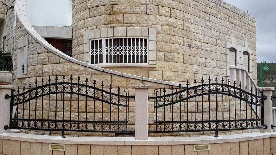 Ковано желязо, модерни метални огради, лазерно рязани панели