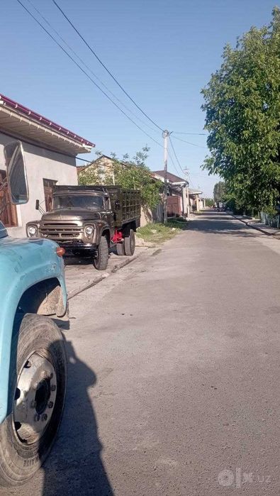 Zil 130 sotiladi