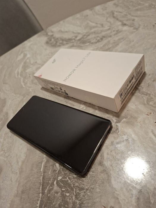 Honor magic lite 7 la cutie
