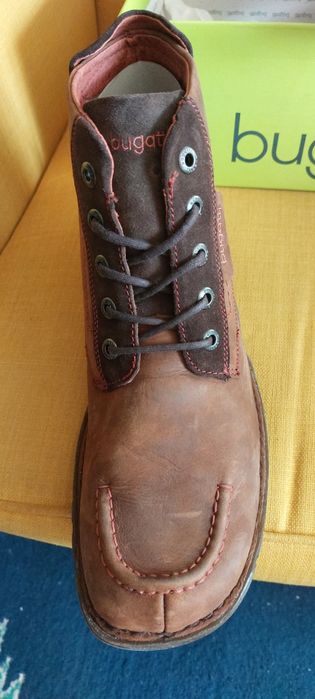 Ghete noi  piele Bugatti 45 maro închis