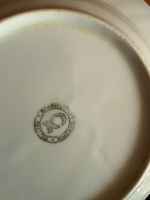 Порцеланови чинии - български