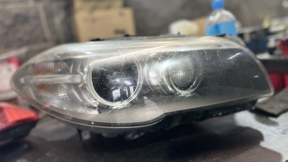 Фара правая BMW F10