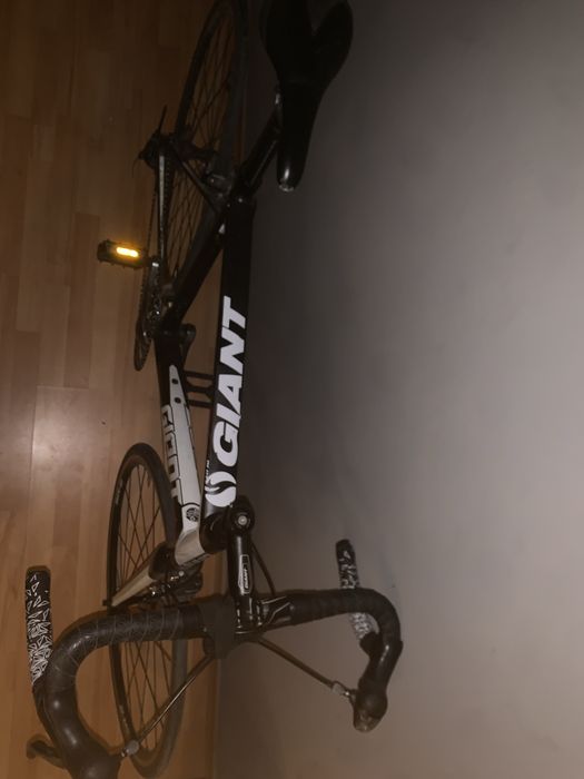 2016 Giant Defy Aluminium бегач