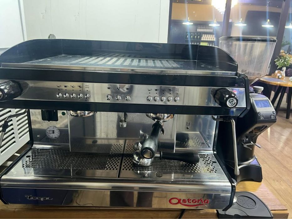 Кофемашина итальянская 2 группы