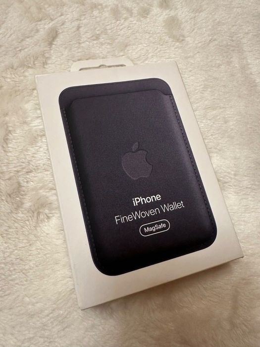 MT2N3ZM/A iPhone FineWoven Wallet Black