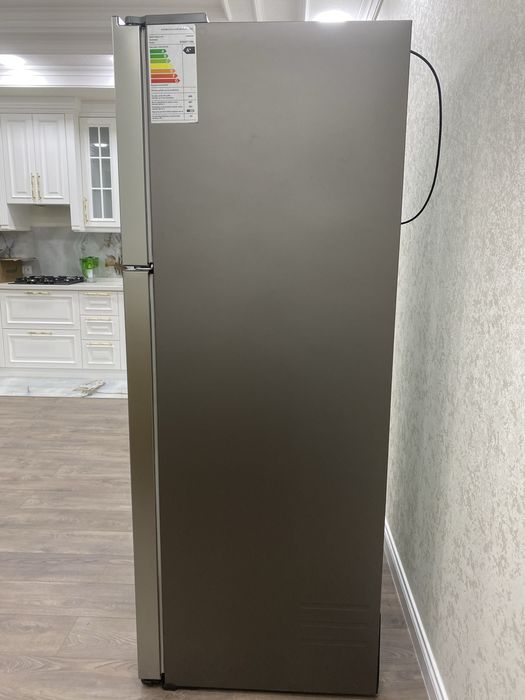Холодильник Samsung