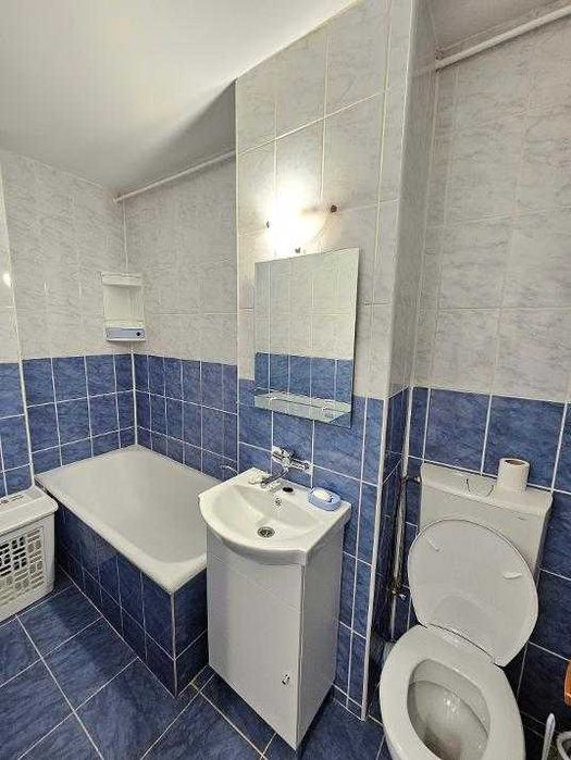 Vand garsoniera renovata in blocul de la CEC (ultracentral)