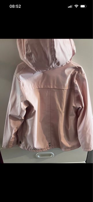 Haina fetita 4-5 ani, impermeabila, ca nou, captuseala bumbac
