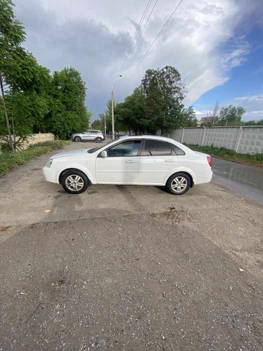 Chevrolet Lacetti / Gentra 2009 — 3