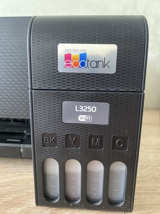 Продам цветной принтер EPSON L3250