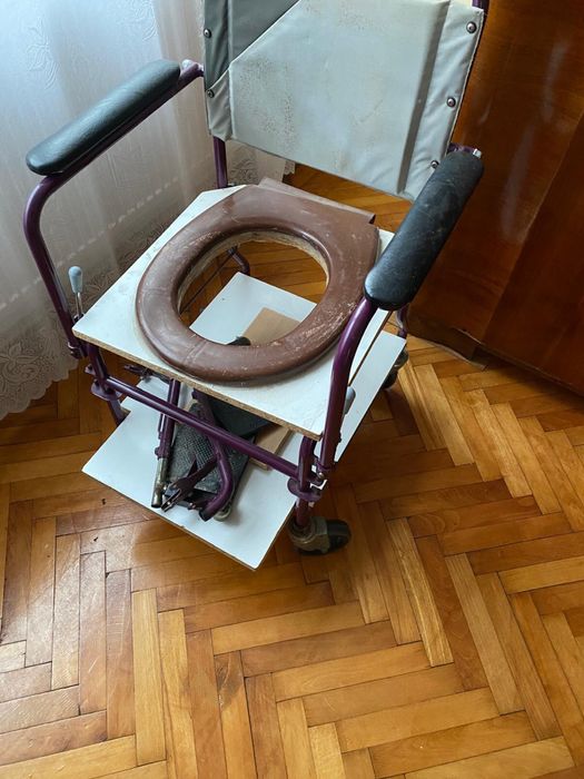 Donez scaun pentru persoane cu nevoi speciale