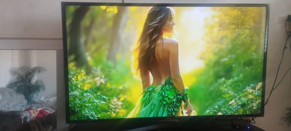 Продается тв Самсунг смарт  43N5500(оригинал).