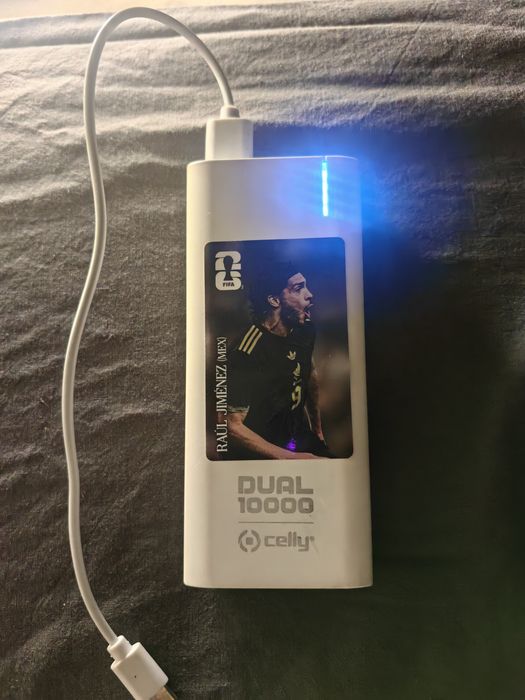 Power bank celly