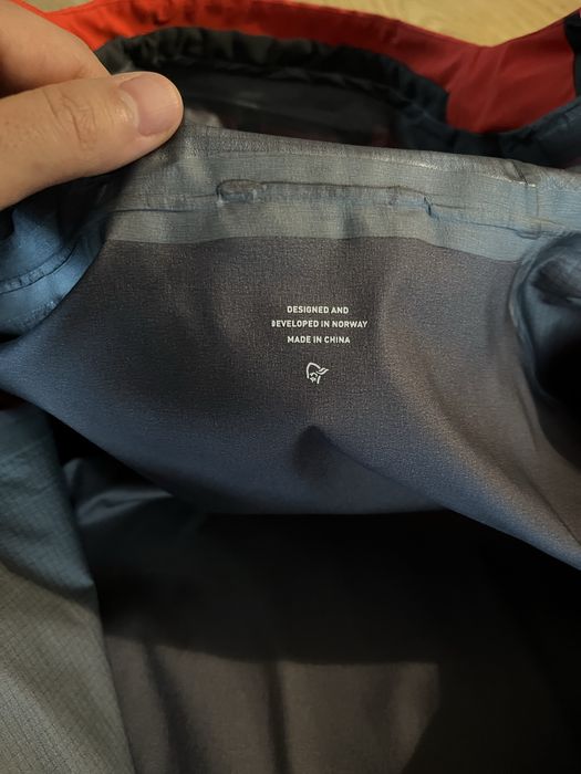 Vand geaca norrona goretex hardshell unisex