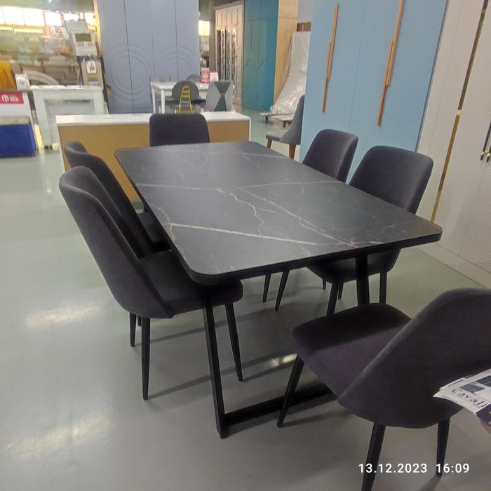 Срочно продам в Алматы стол+6стульев