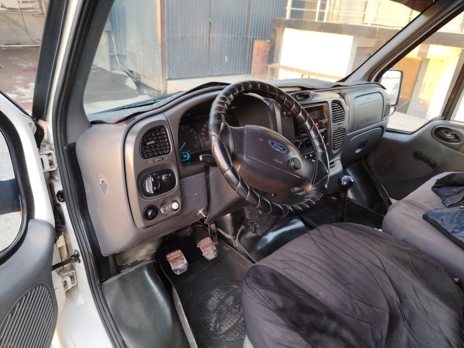 Ford tranzit 2003 yil
