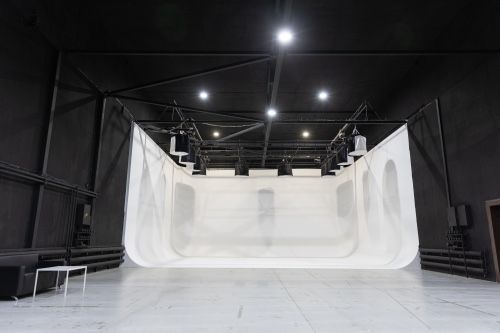 Циклорама , сьемочные декорации , студии , макеты сборка , монтаж