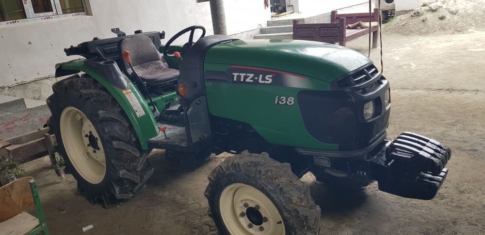 Mini traktor LS i38 sotiladi