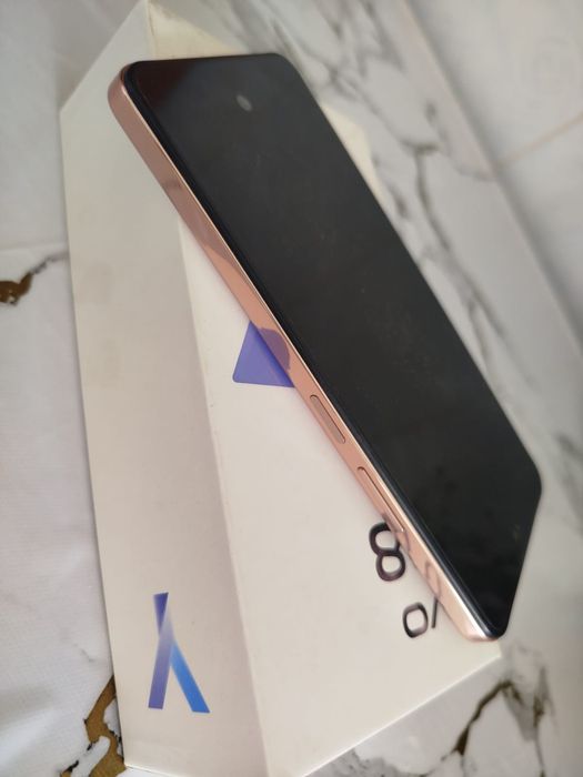 Телефон Vivo Y28