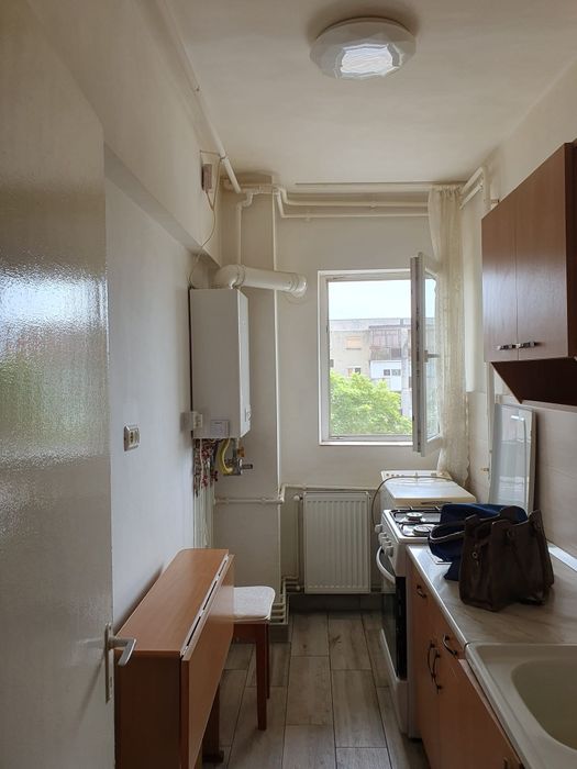 Garsoniera de inchiriat zona Uta