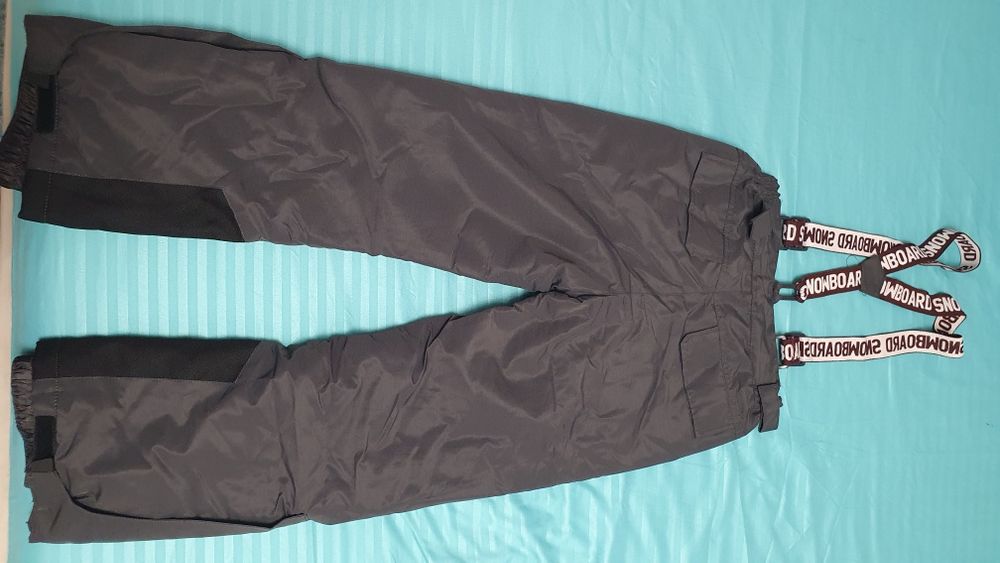 Vând echipament schi