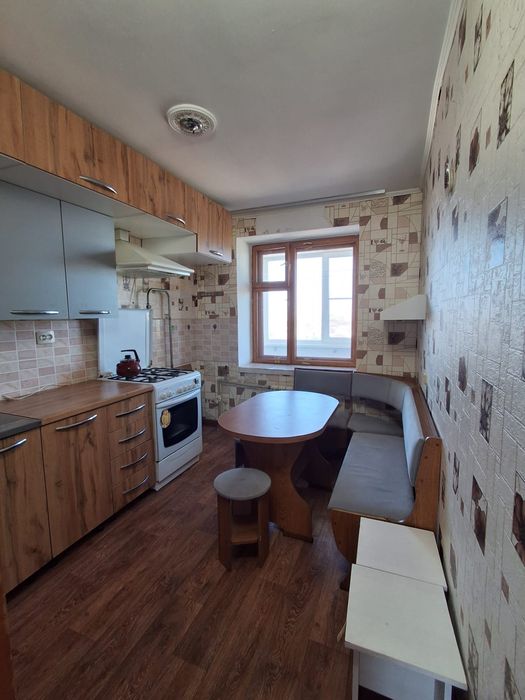 Продам 3 к.кв Район БСМП