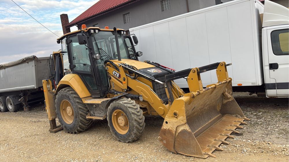 Inchiriez buldoexcavator