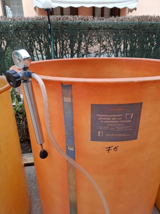 Butoi fibra de sticla pentru vin
