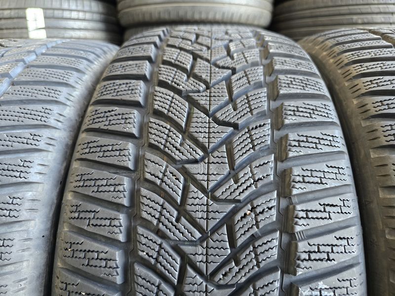 235/45/18 DUNLOP 4бр