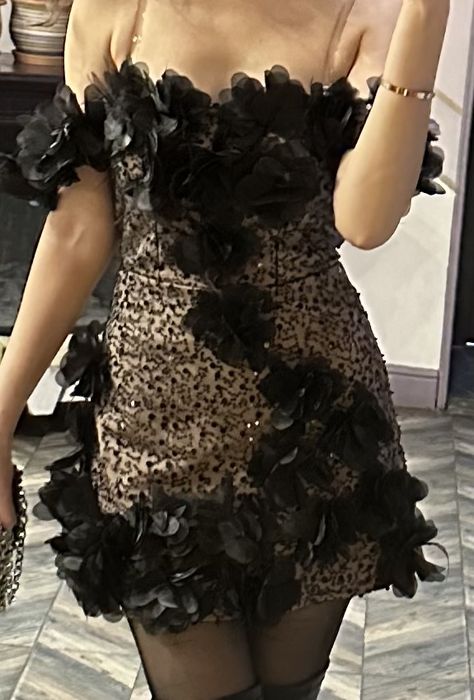 Очень красивое дизайнерское платье