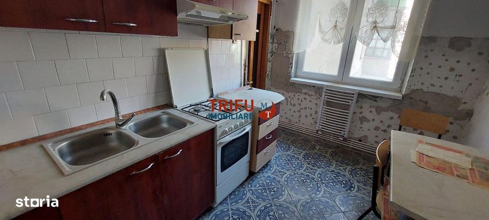 Apartament 4 camere etaj 1 de vanzare Cetate — fotografia 1