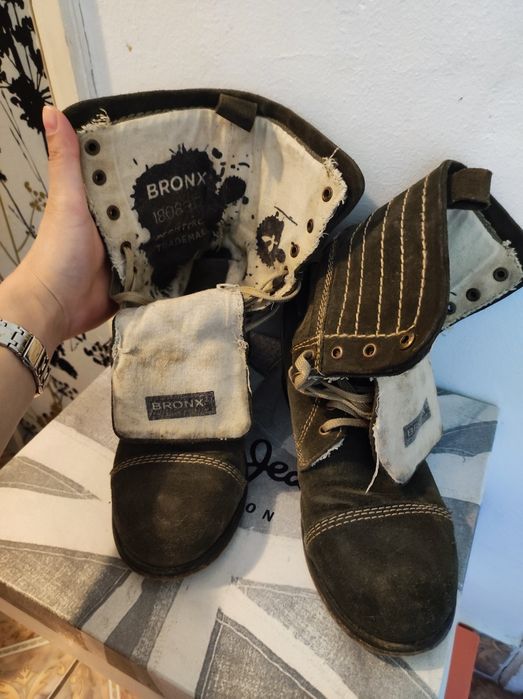 Ghete Bronx din piele întoarsă