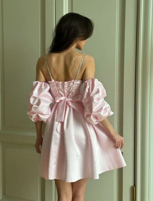 Платья вечерние)