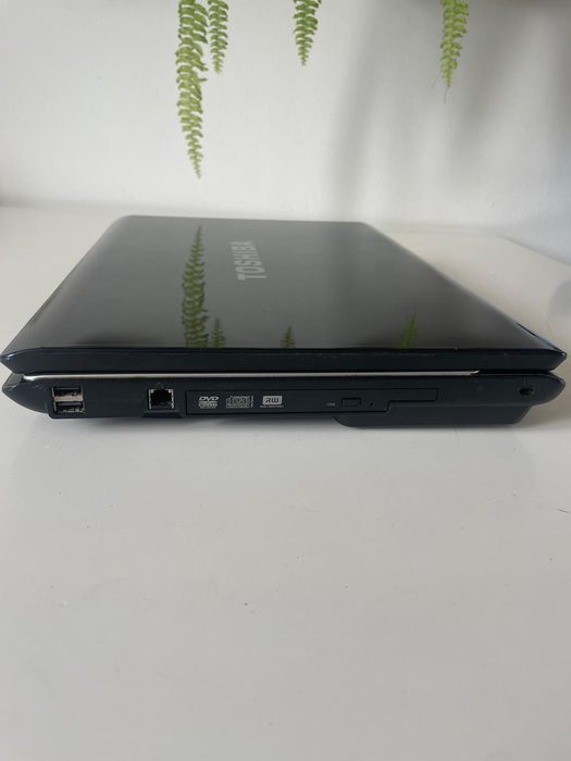 Vând laptop Toshiba Satellite P205-S6287