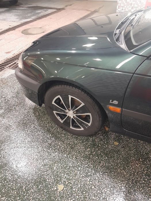 Продам  тайота авенсис 1998 универсал