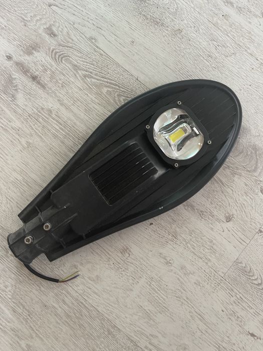 Уличный фонарь