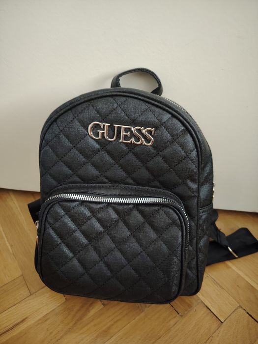 Пормонета LV и раници  на Guess