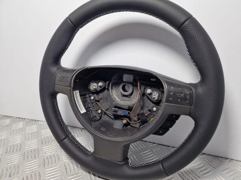 Volan piele perforata reconditionat cu comenzi Opel Tigra B