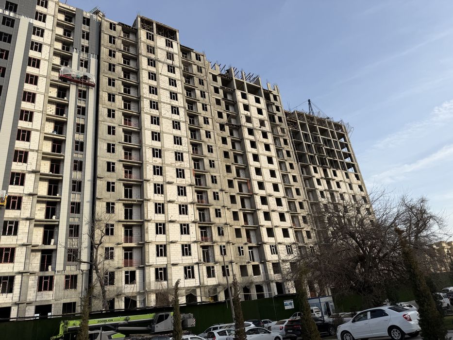 Bodomzor Dream House 2 xonali kvartira sotiladi kvadratini 1030$ dan