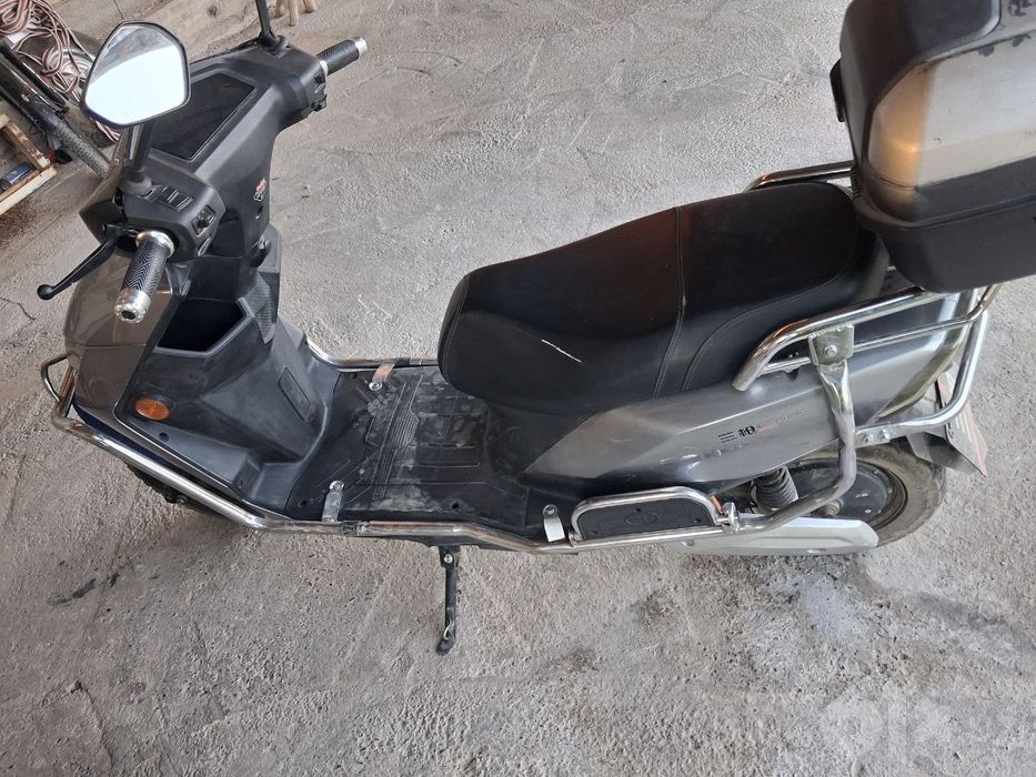 Sroʻchni sotiladi elektr skuter