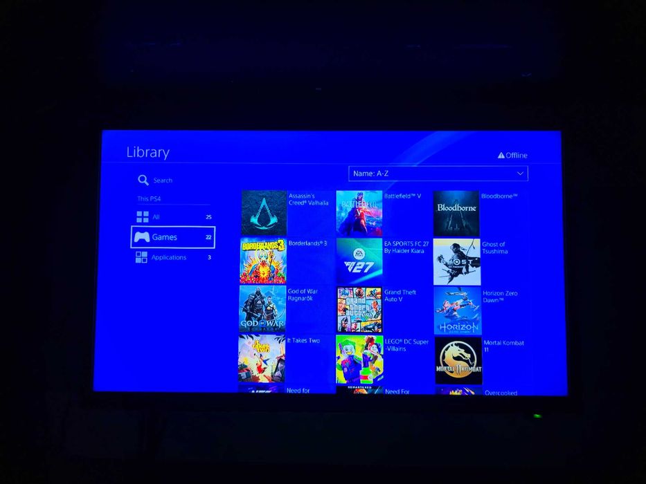 PS4 cu maneta si 20 jocuri