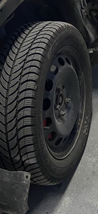 Vand 4 jante tabla  +anvelope M+S Debica