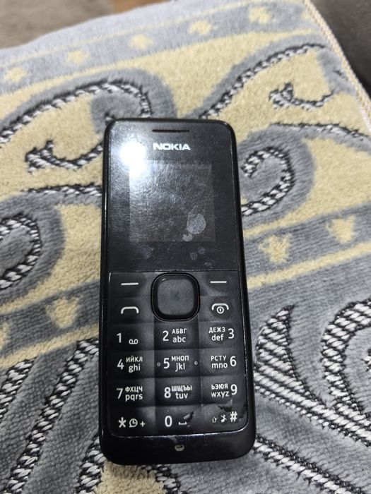 Продам простой телефон