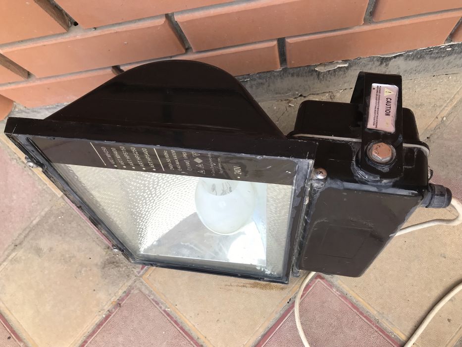 Продам прожектор