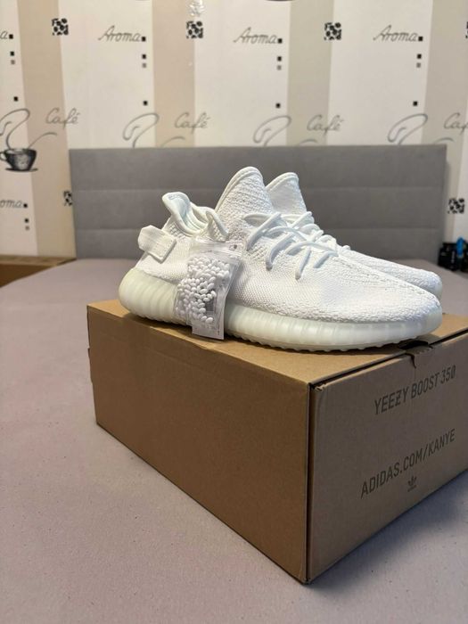 Yeezy 350 v2 White