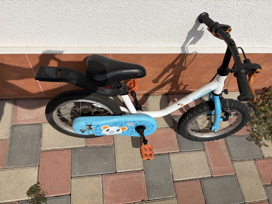 Vand bicicleta - varsta 4- 6 ani