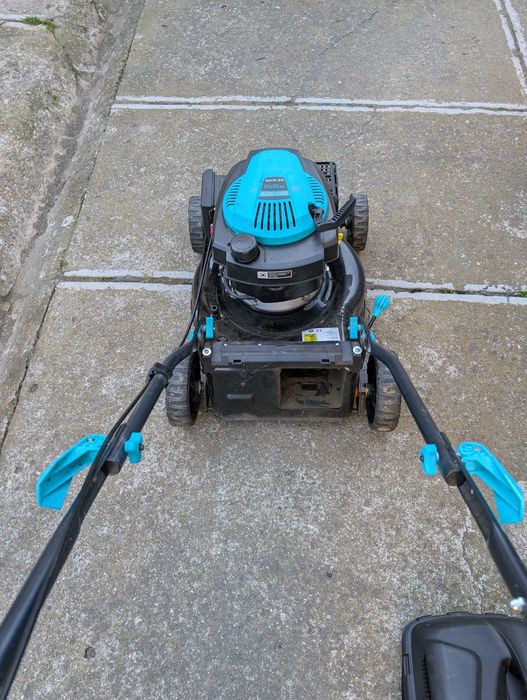 Mașină de tuns iarba Detolz