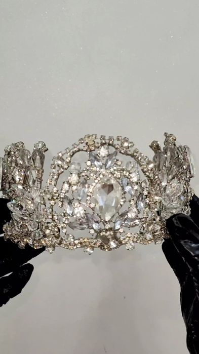 Продам короны ручной работы можно на каспий РЕД - КРЕДИТ