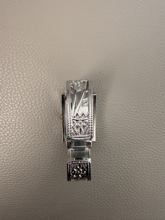 Дамски часовник гривна